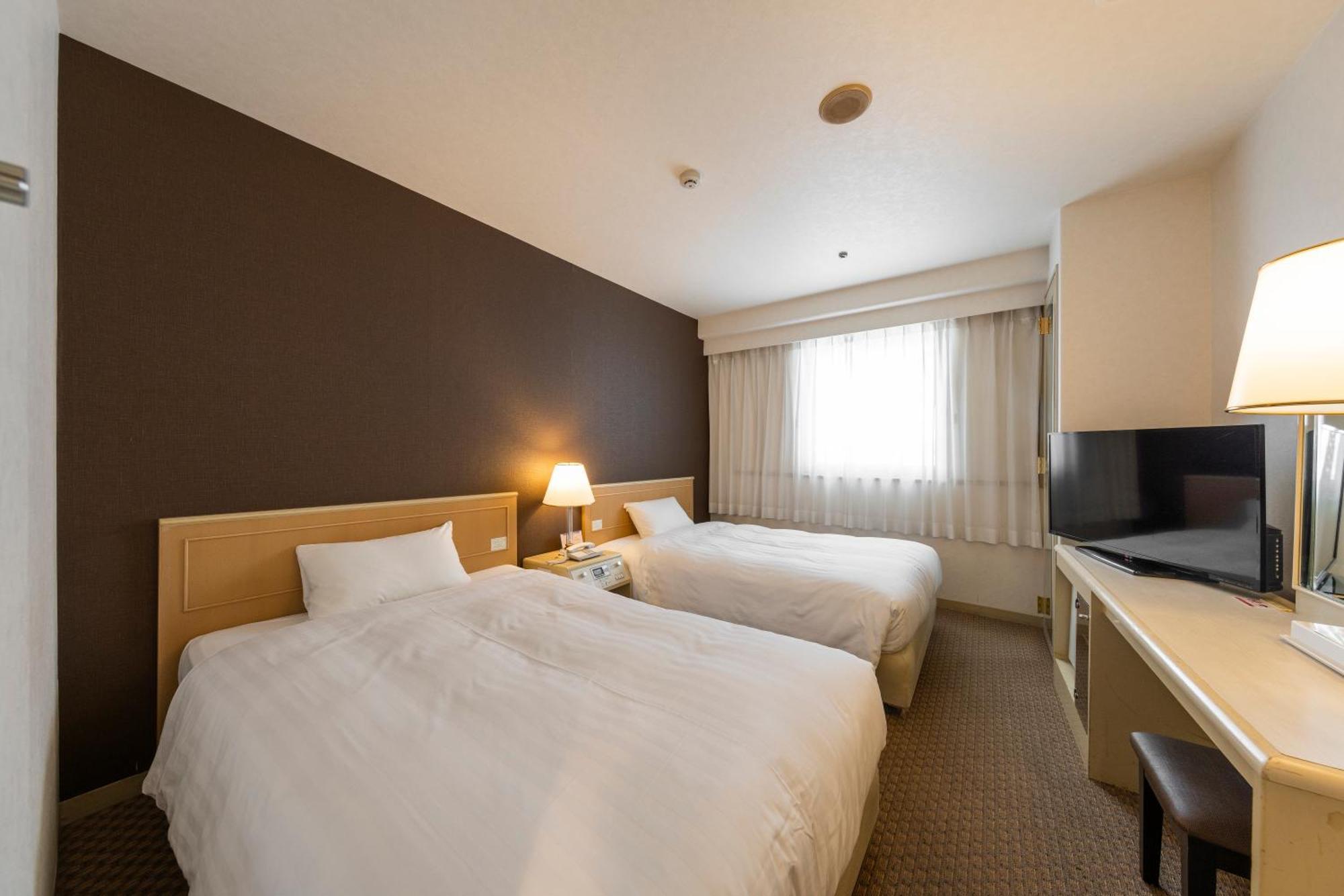 Okayama Washington Hotel Plaza Exterior foto
