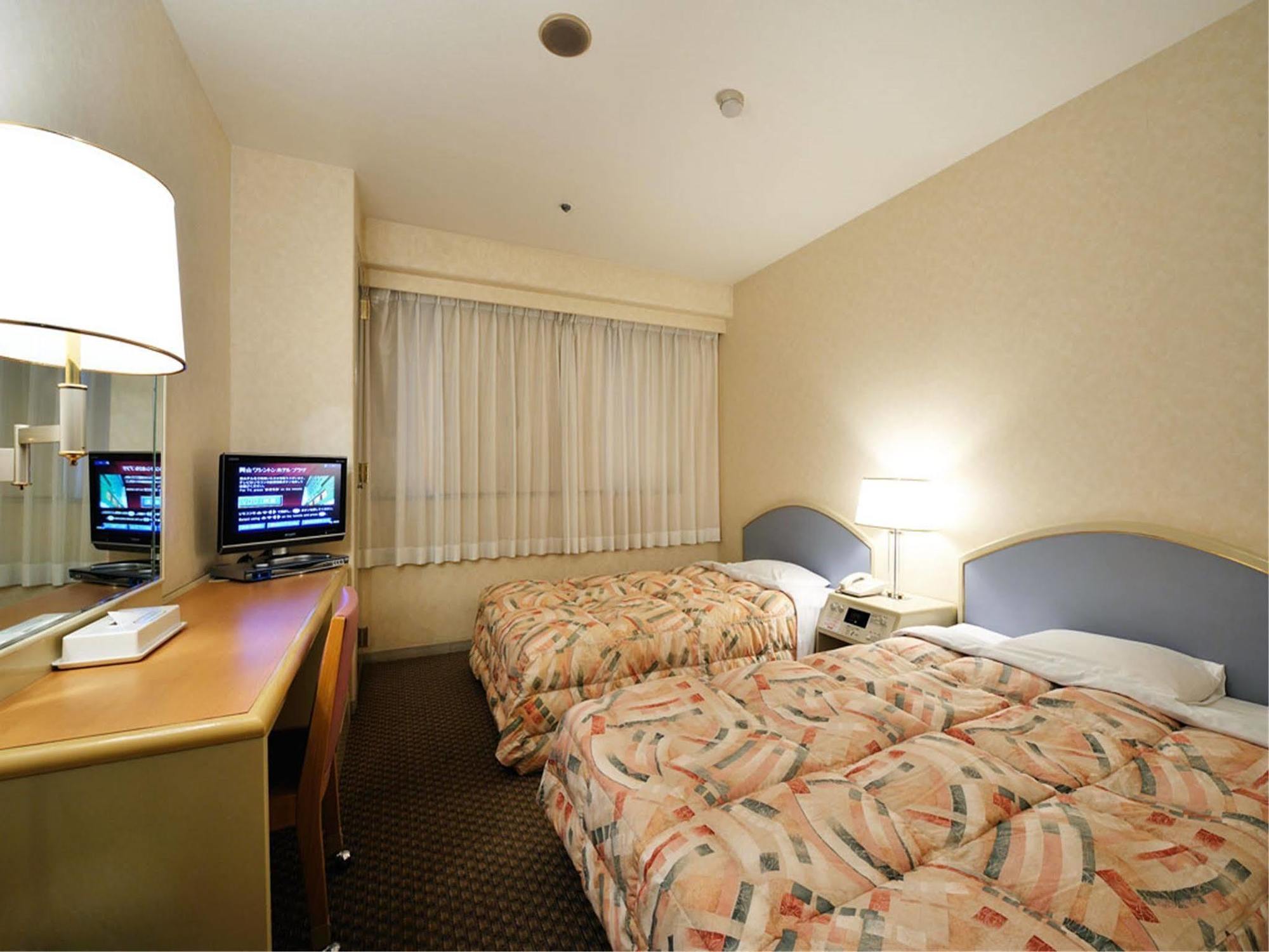 Okayama Washington Hotel Plaza Exterior foto